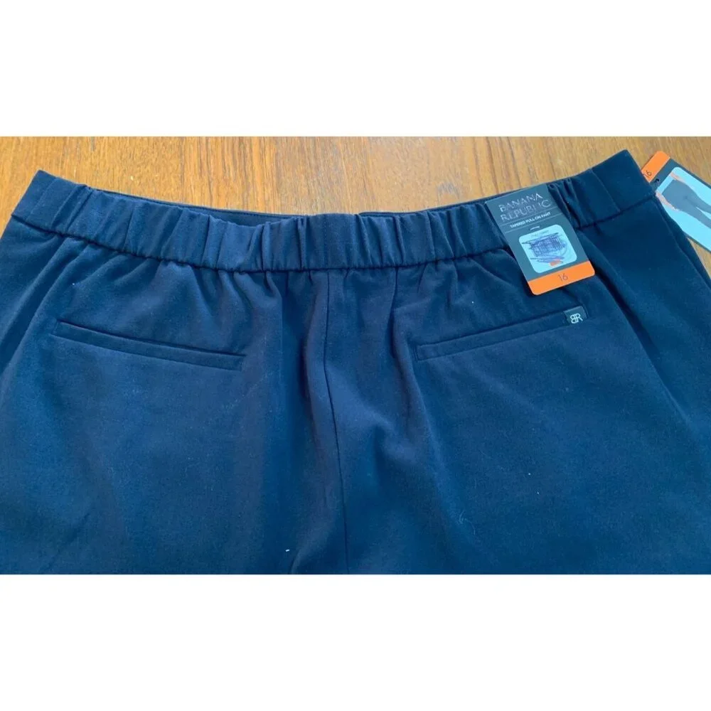 Banana Republic Mens Navy Blue Tapered Pull On Pants Size 16 Business Casual New